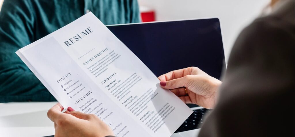 Professional Resume Writer in Fort Lauderdale: Crafting the Perfect Pharmaceutical & Medical Device Resume with Expert Business & Professional Services