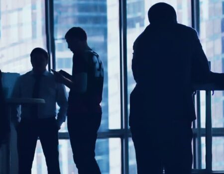 Important Differences Between an Executive Resume and Other Resumes